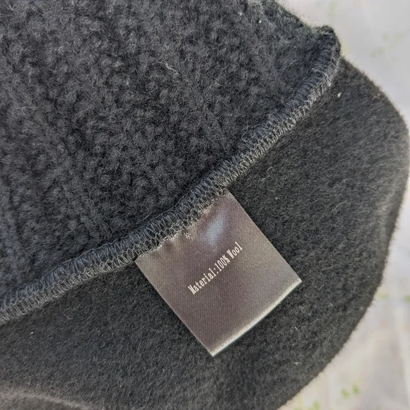 Black Beret with Bow - Picture 6 of 6